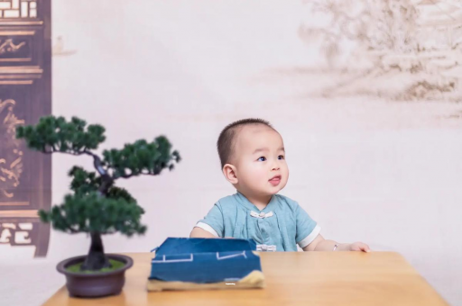 桂阳二个月宝宝做哪些训练